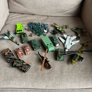 Assorted Vintage Military Vehicles & Aircraft Toy Set - Green